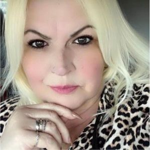 Meet your Posher, Lucy